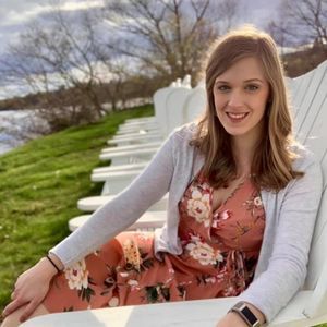 Meet your Posher, Caitlin